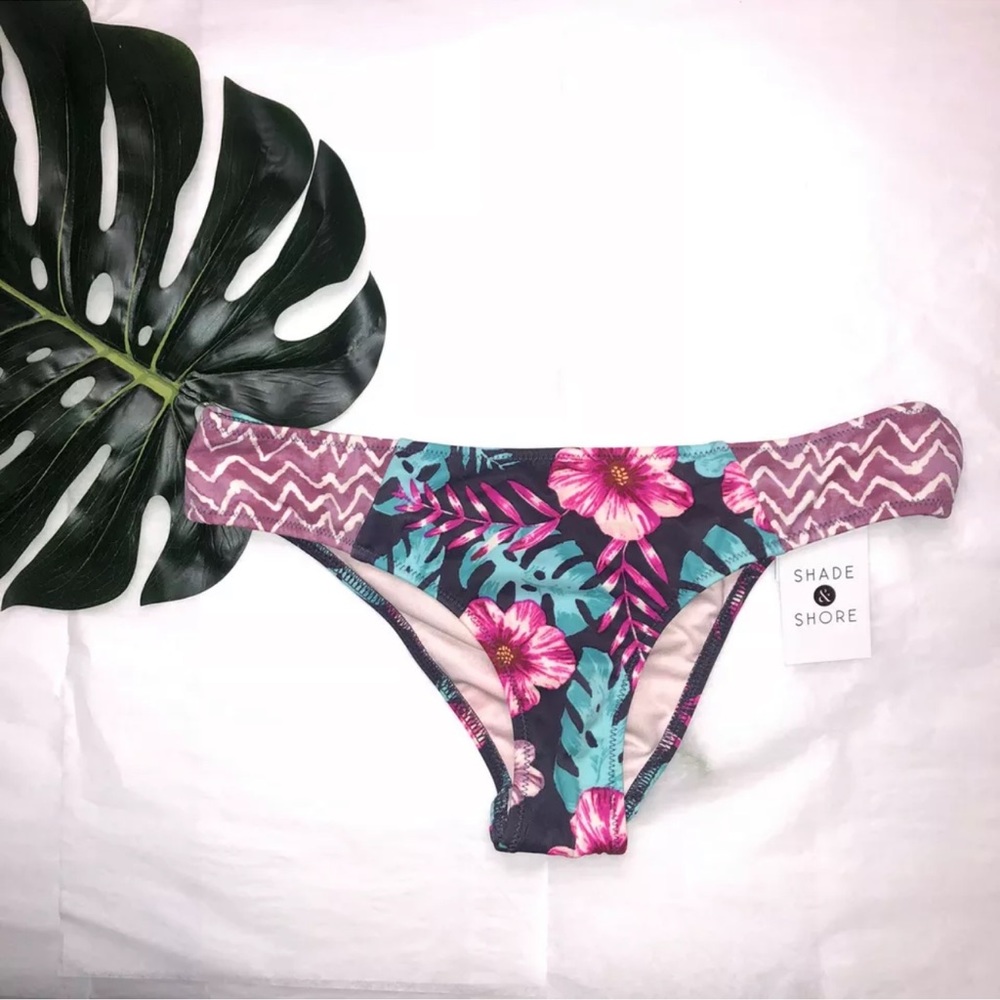 Shade & Shore Sun Coast Cheeky Scrunch Bikini Bottoms Low Rise Floral Small NWT